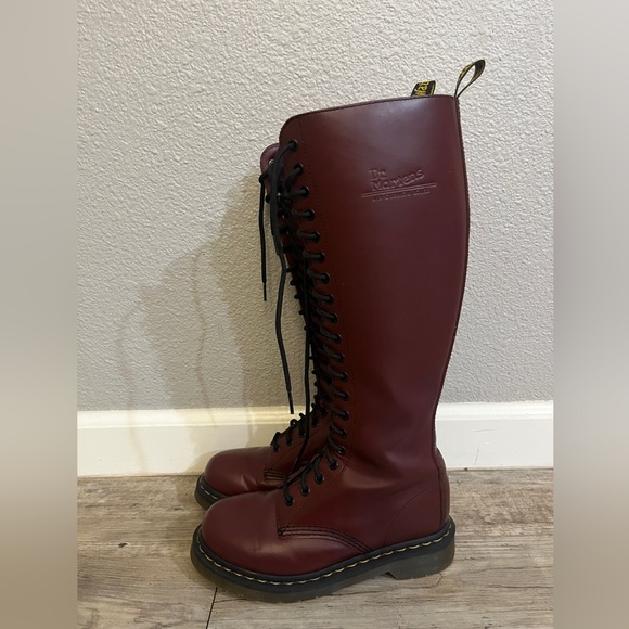 Dr Doc Martens Womens Size 5 Oxblood Red Leather Calf 20 Eyelet Boots - Picture 2 of 12